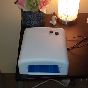 UV nail dryer 💅